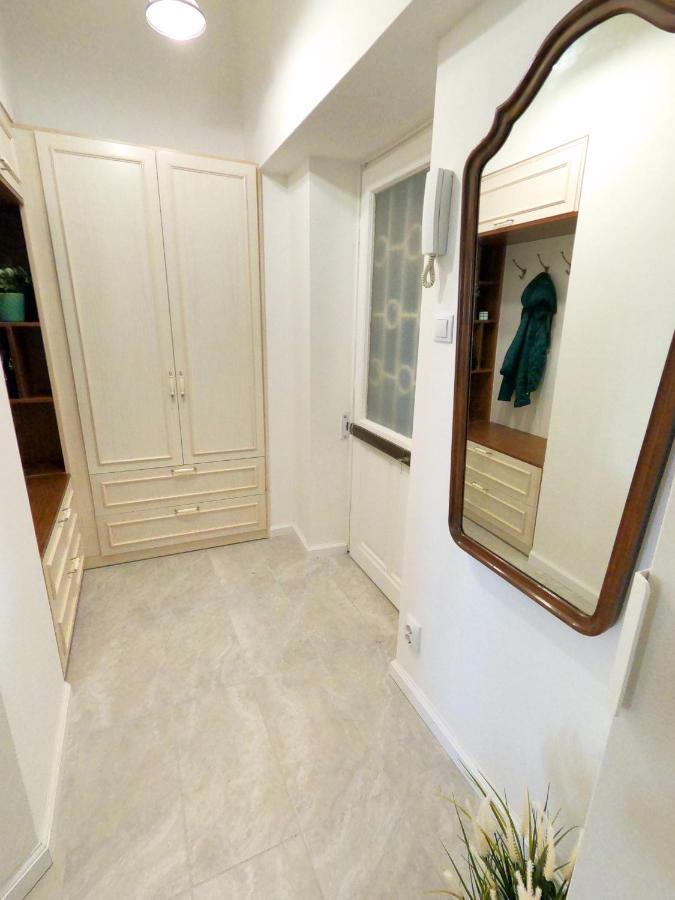 Green Hill Apartment บูดาเปสต์ ภายนอก รูปภาพ
