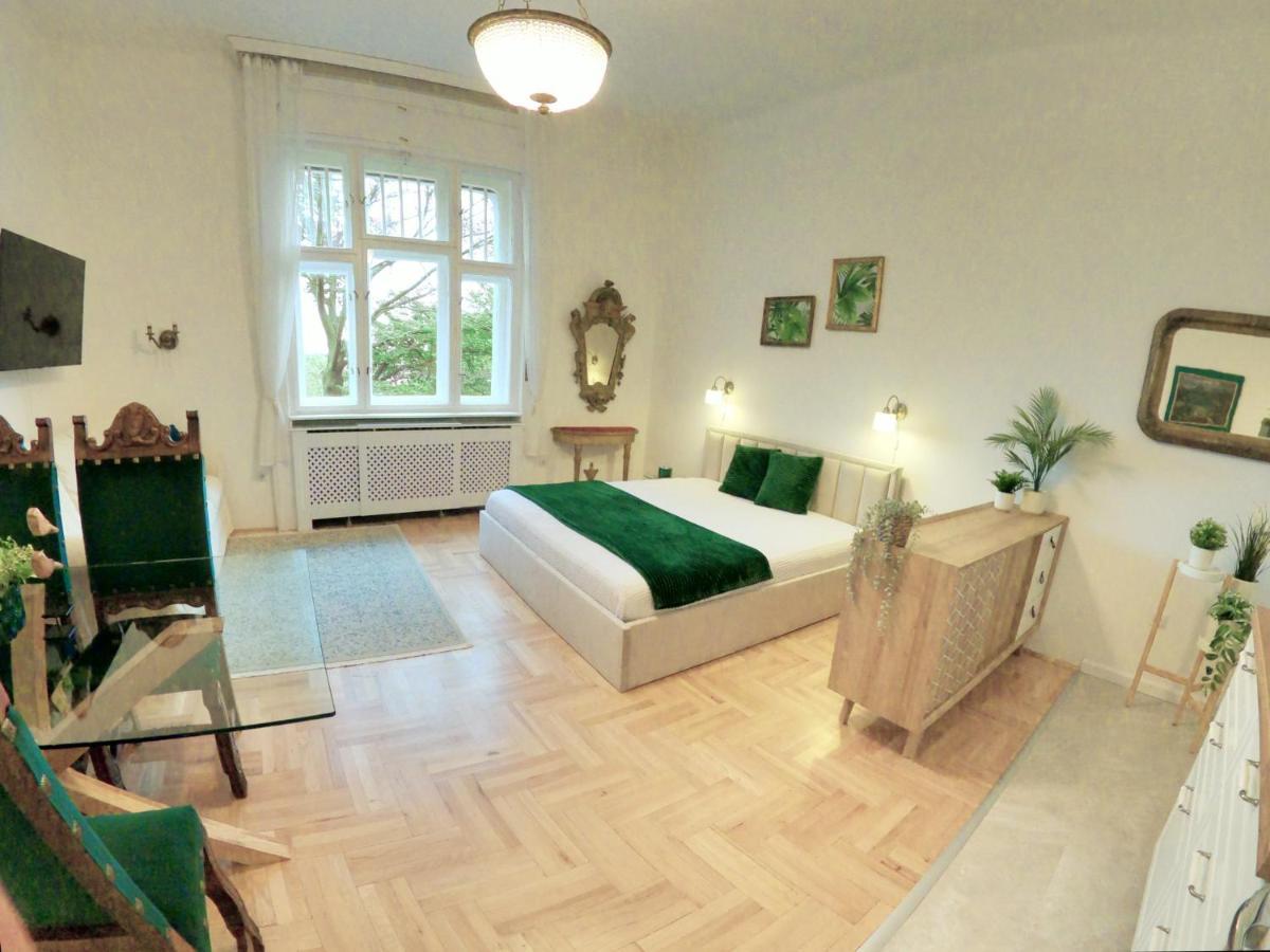 Green Hill Apartment บูดาเปสต์ ภายนอก รูปภาพ